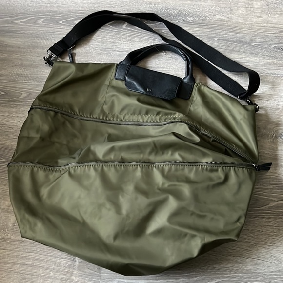 New Justfab olive green large tote - Picture 4 of 8